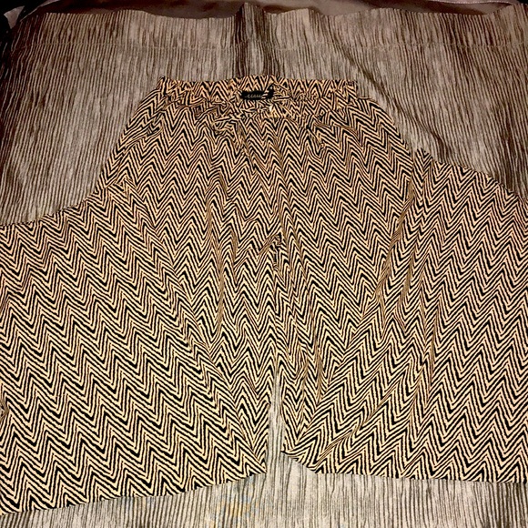 Maude Pants - Picture 11 of 11